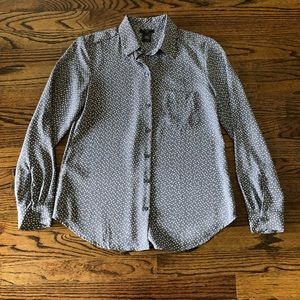NWT, Ann Taylor, Grey & White Sheer Button Down Top!